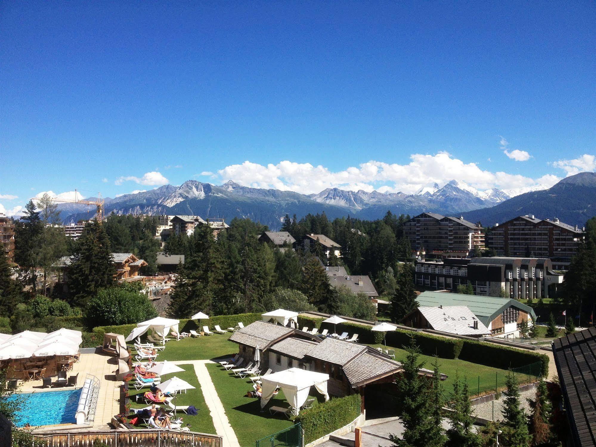 Hostellerie Du Pas De L'Ours "Relais Et Chateaux" Кран-Монтана Екстер'єр фото